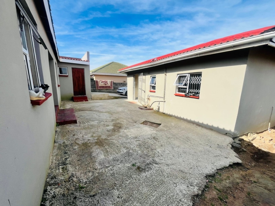 3 Bedroom Property for Sale in Mdantsane Eastern Cape